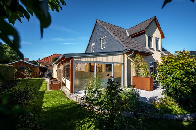 Einfamilienhaus mit Wintergarten